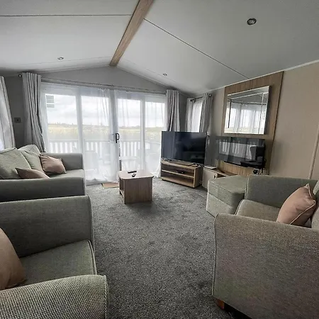Beautiful 6 Berth Caravan With Decking, Wifi And Field Views Ref 29029Sv Clacton-on-Sea Exterior photo